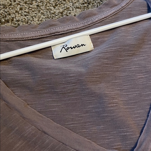 Great Condition! Rowan V Neck Tshirt Tyler Deep V Large - Picture 2 of 8